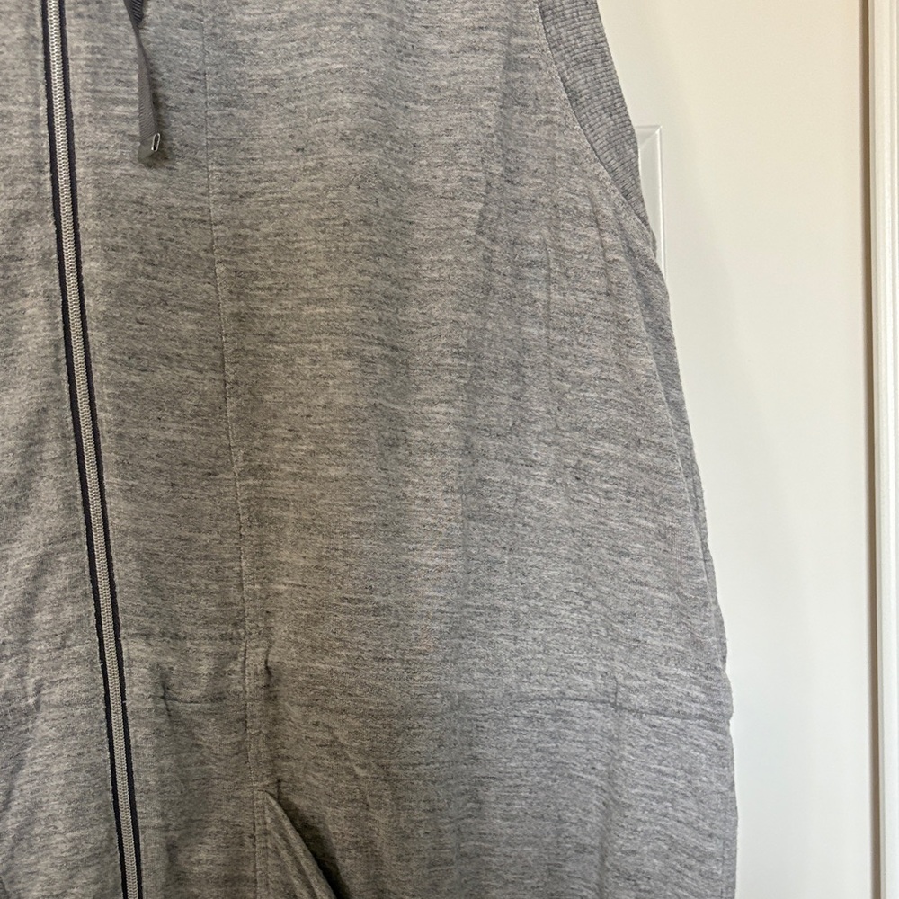 Athleta Heather Gray Knit Top - Picture 5 of 10